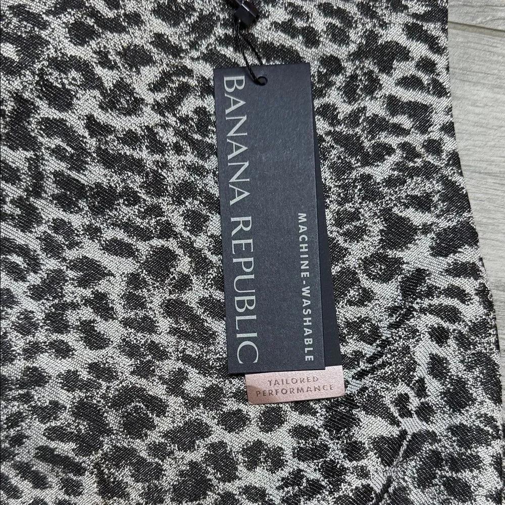 Banana Republic stylish animal
